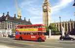 Londoner Doppeldeckbus mit Telefonzelle